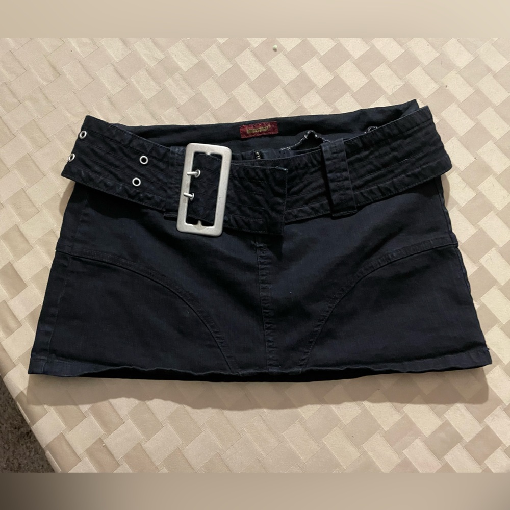 Vintage miniskirt stretchy jeans with a belt